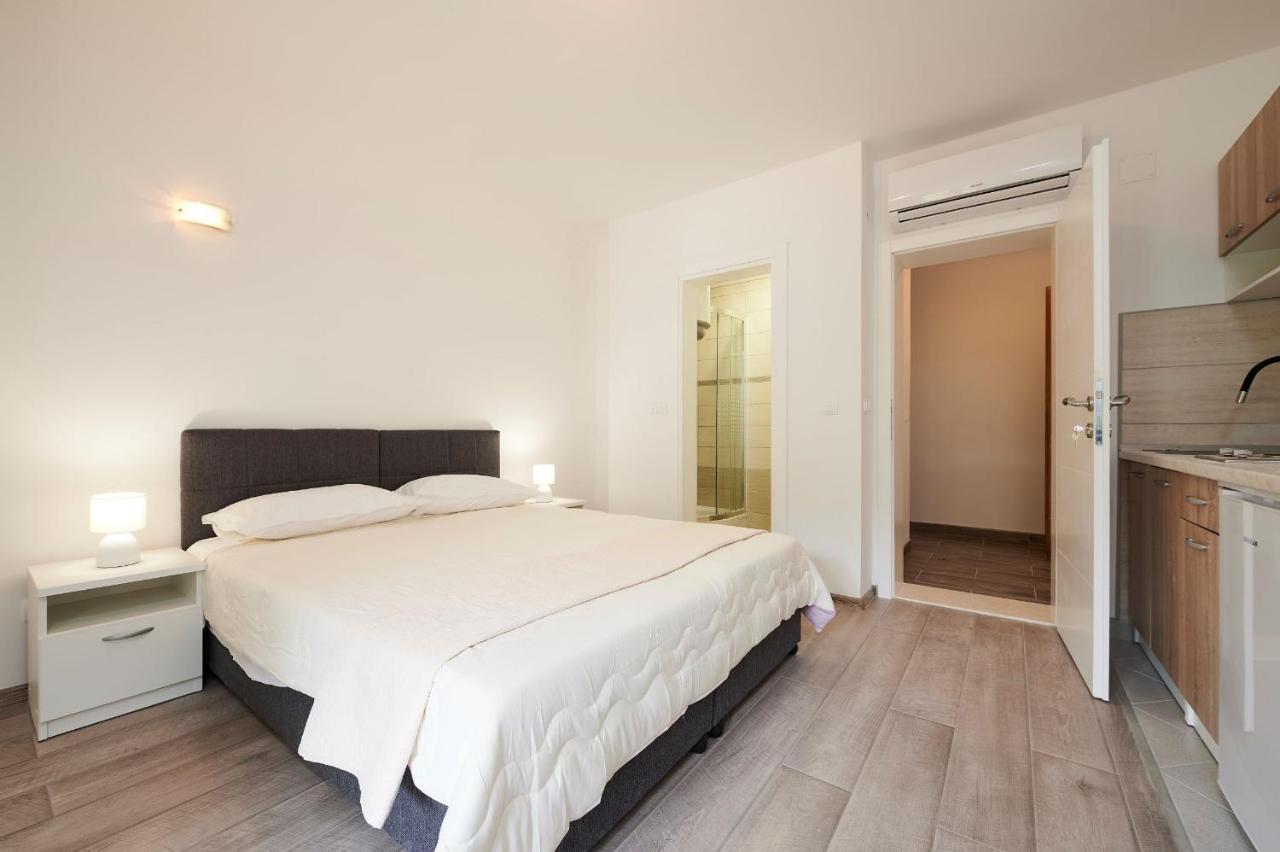 Cutan Apartment Trogir Exterior photo