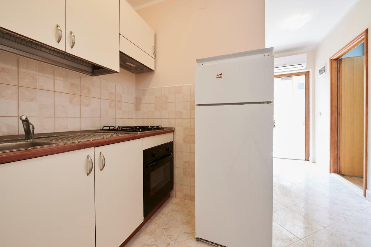 Cutan Apartment Trogir Exterior photo