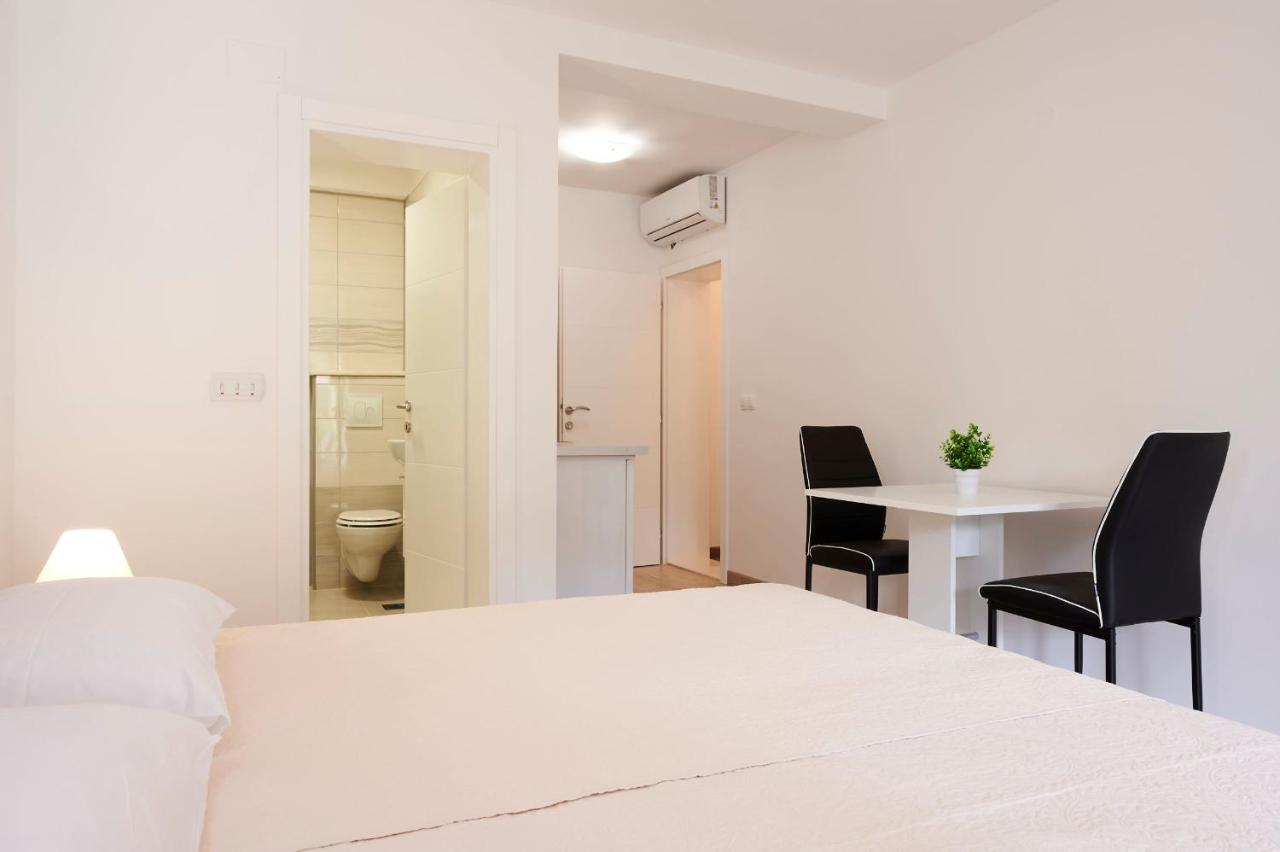 Cutan Apartment Trogir Exterior photo