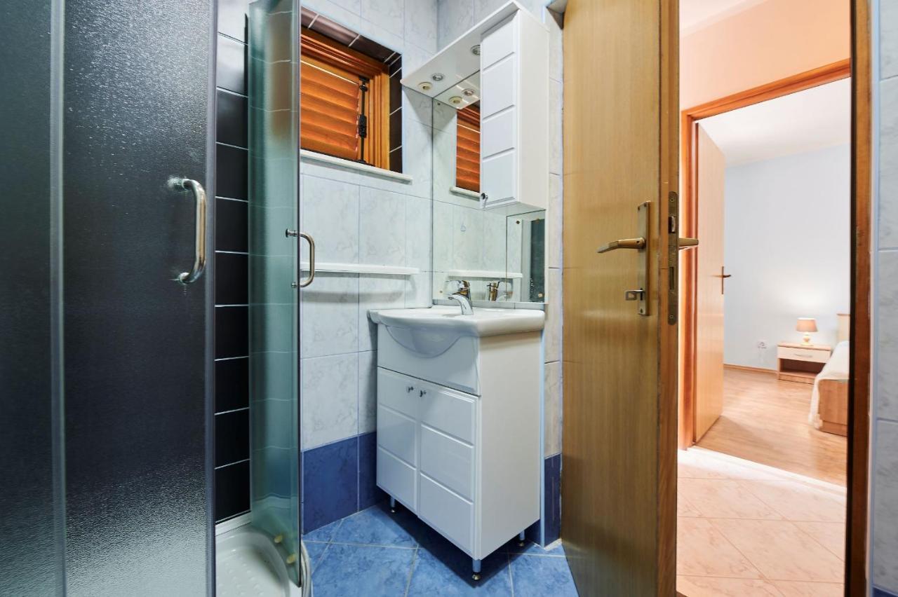 Cutan Apartment Trogir Exterior photo
